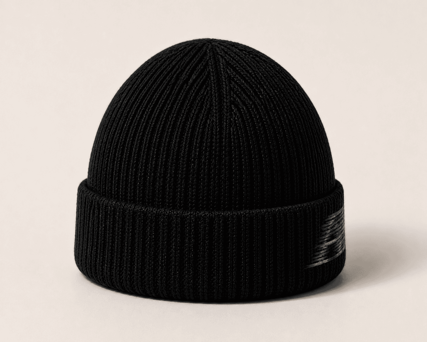 Gozar ARYO Beanie in Noir, rear three-quarter view